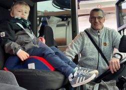 Lkw Fahrer Ueberraschten Krebskranke Kinder In Jena 10